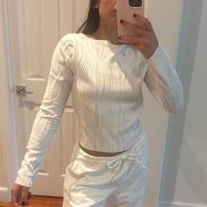 Amazon Long Sleeve White Ribbed Wave-Texture Crew Top